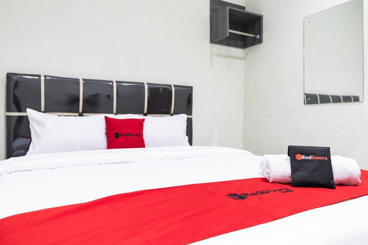 Reddoorz Near Medan Amplas Deli Tua Exterior foto